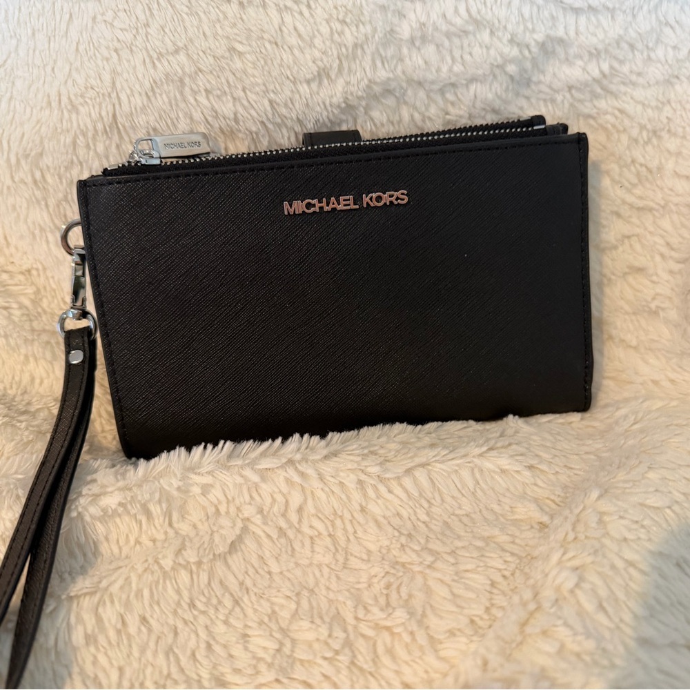 Michael Kors NWOT Jet Set Black Saffiano leather Wallet/Wristlet 7.5x4.5